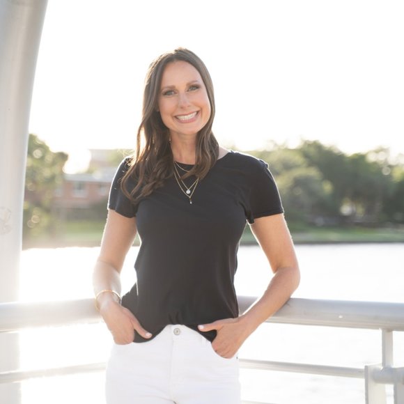 Meet your Posher, Kristie - Picture 1 of 1